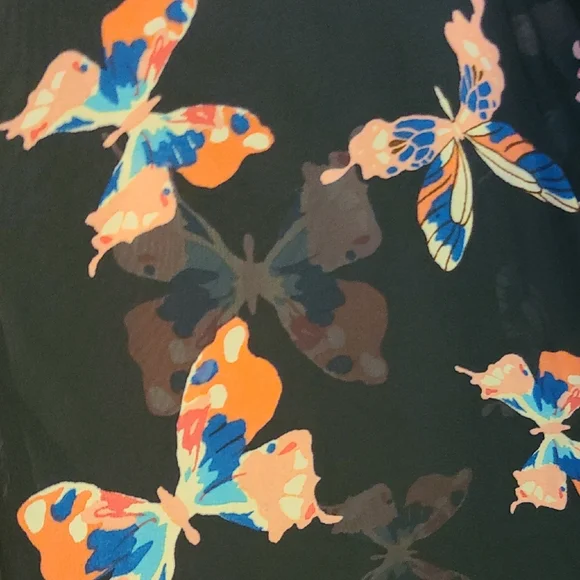 Chiffon Kimono with Butterfly Print. - Picture 4 of 5